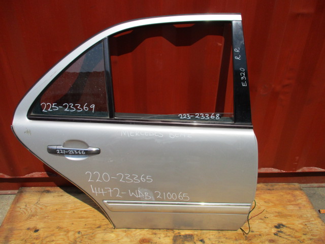 Used  DOOR GLASS REAR RIGHT